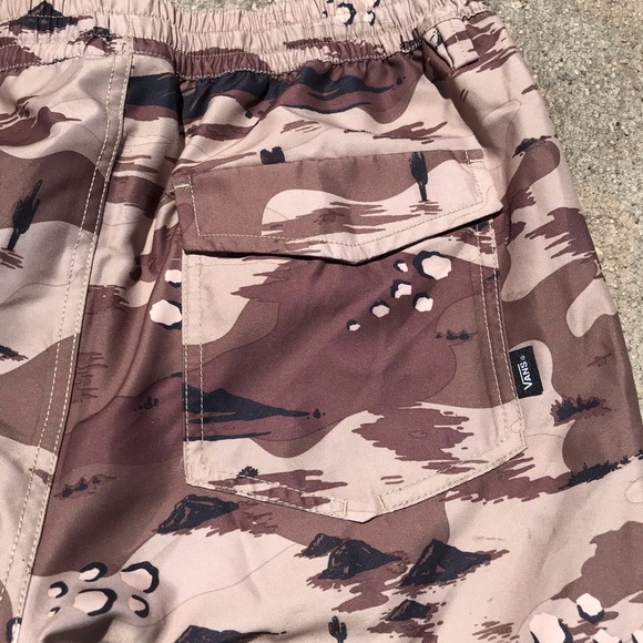 Vans Storm Camouflage Hybrid Shorts - Picture 3 of 8